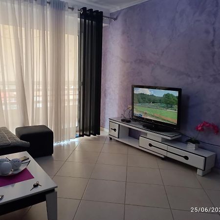 Marinela Apartment Sarandë エクステリア 写真